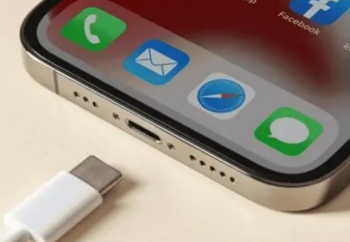 湖南苹果15维修分享iPhone15改USB-C接口后能和安卓用户互借充电器吗 